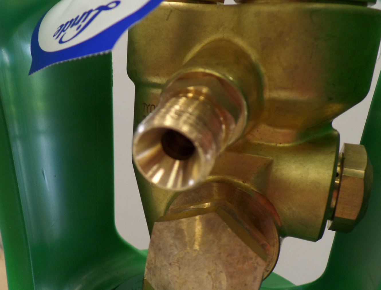 Embouts de sortie de gaz pour bouteille NEMO - LINDE